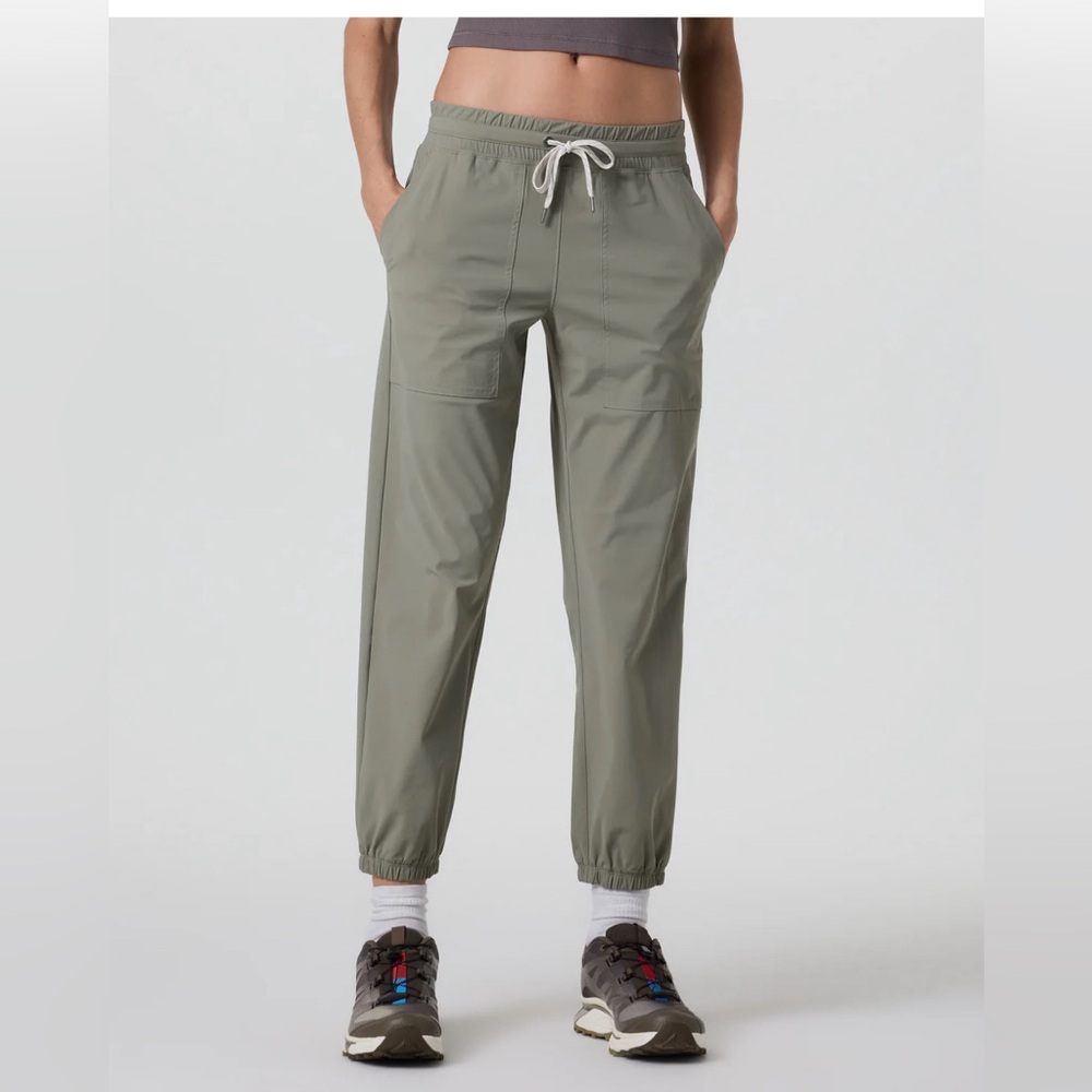 Black Vuori Miles Jogger